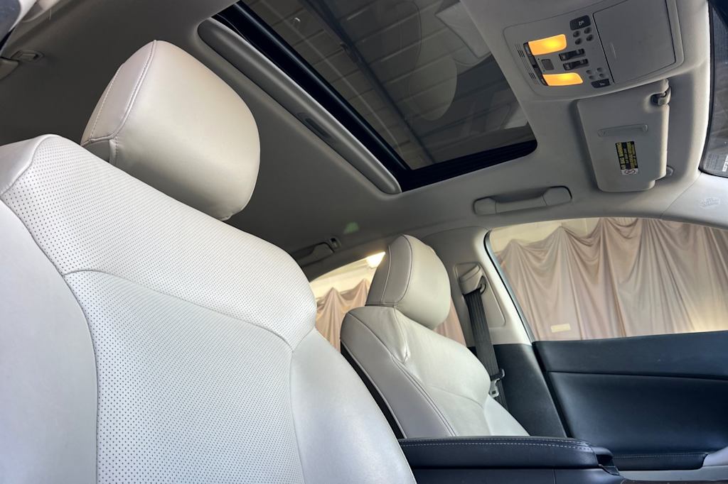 Thumbnail: 2013 Lexus IS - 23