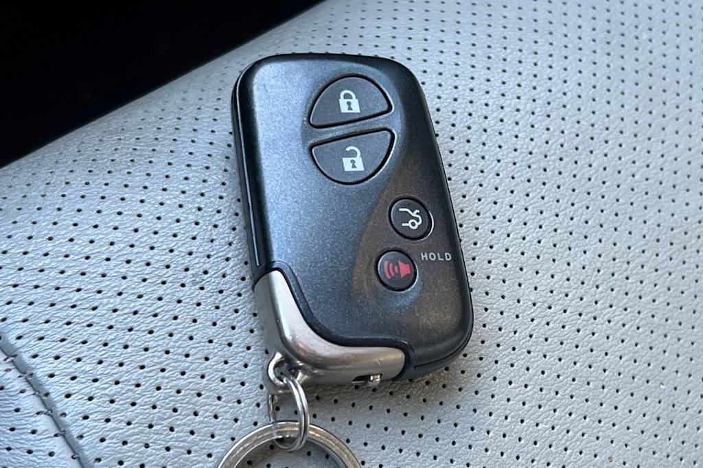 Thumbnail: 2013 Lexus IS - 16