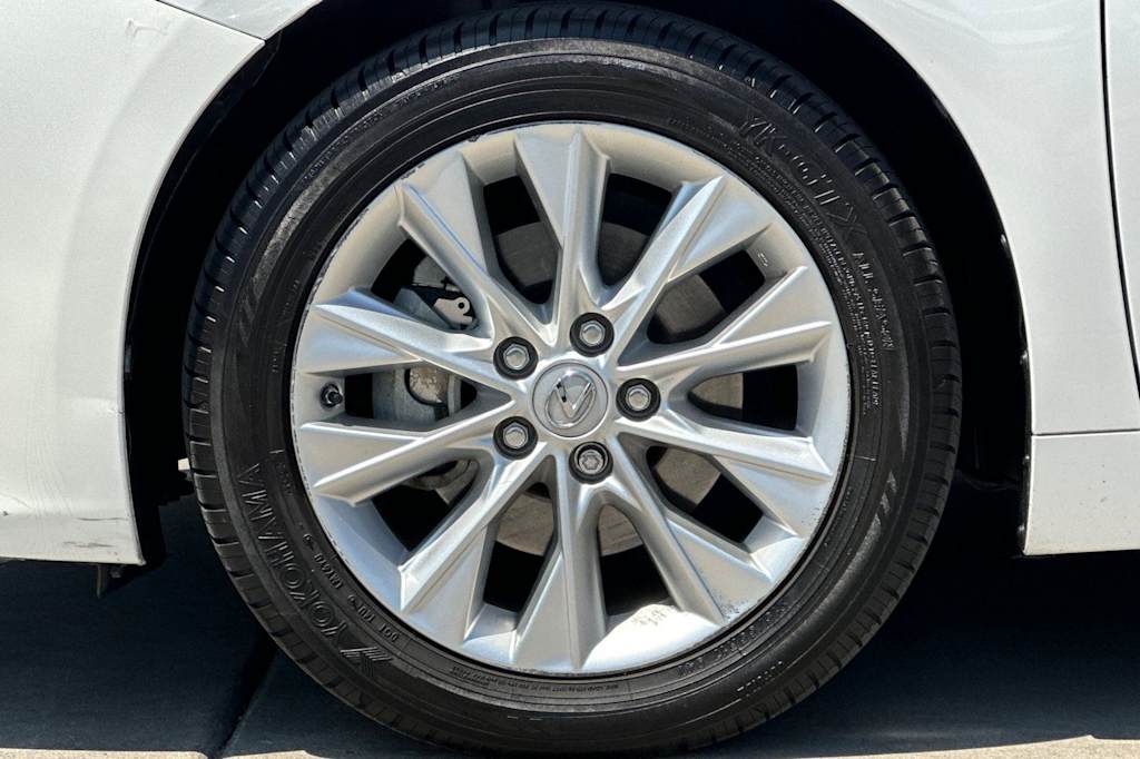 Thumbnail: 2014 Lexus ES - 8