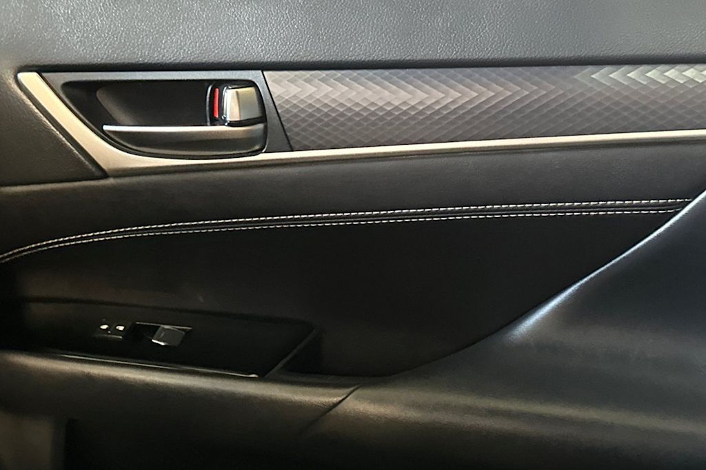Thumbnail: 2018 Lexus GS - 25