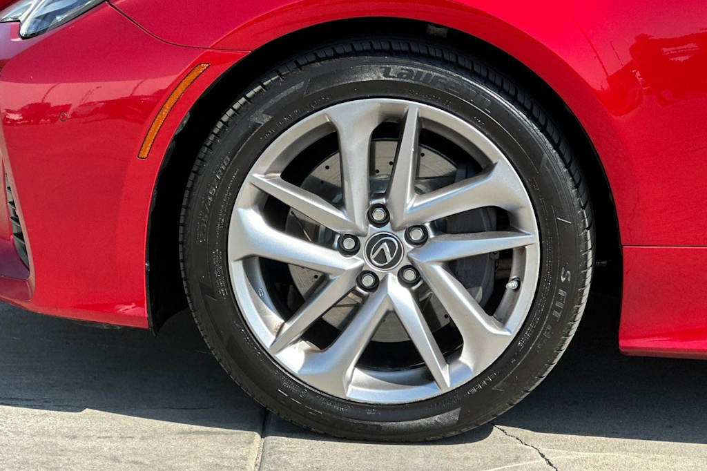 Thumbnail: 2019 Lexus RC - 8