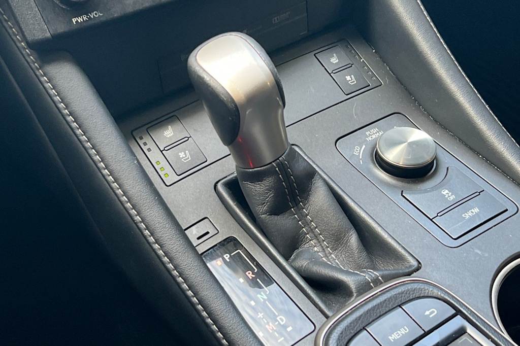 Thumbnail: 2015 Lexus RC - 14