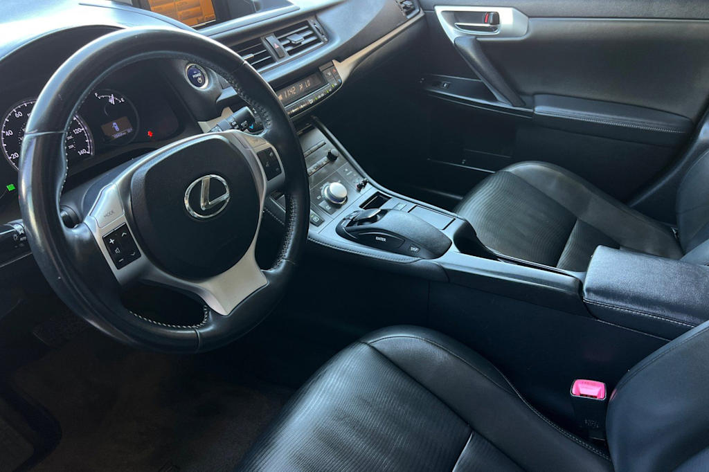 Thumbnail: 2012 Lexus CT - 9