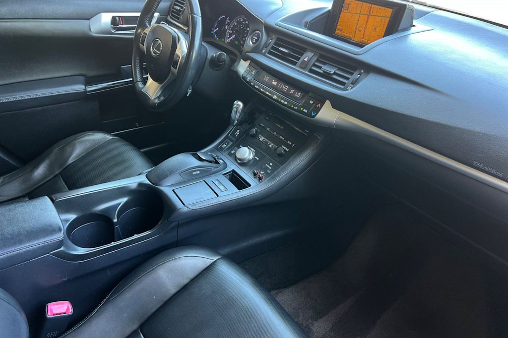 Thumbnail: 2012 Lexus CT - 12