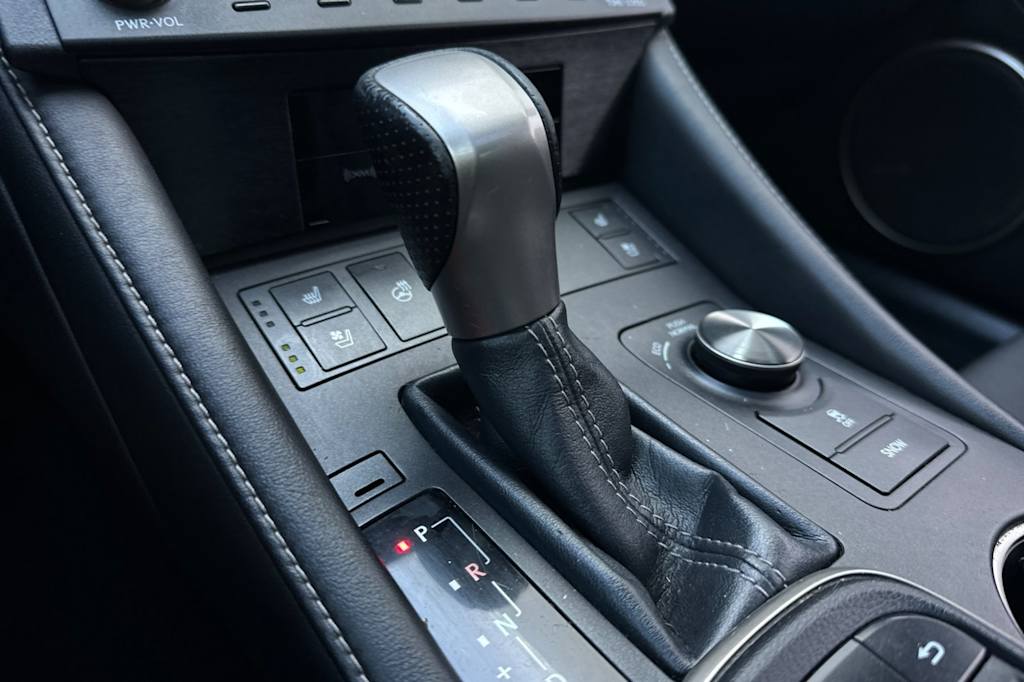 Thumbnail: 2015 Lexus RC - 14