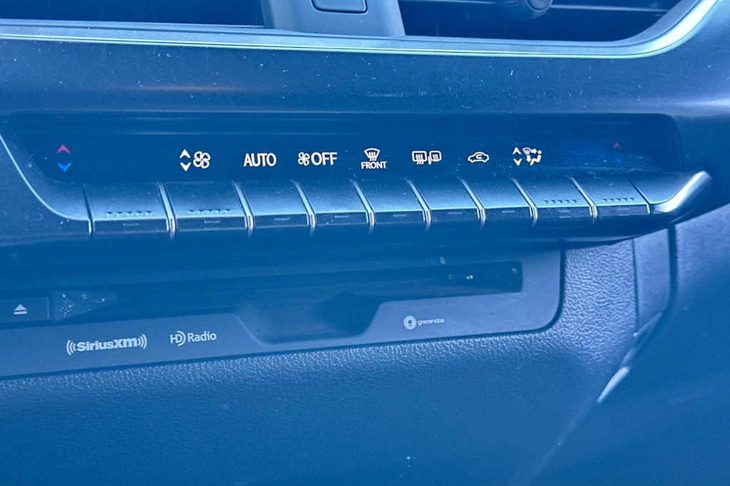 Thumbnail: 2021 Lexus UX - 25