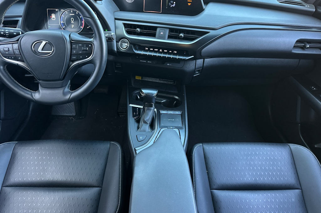 Thumbnail: 2021 Lexus UX - 2