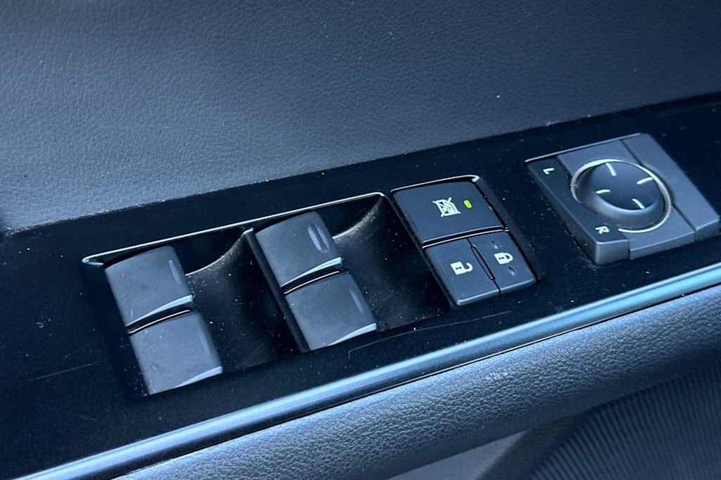 Thumbnail: 2021 Lexus UX - 23