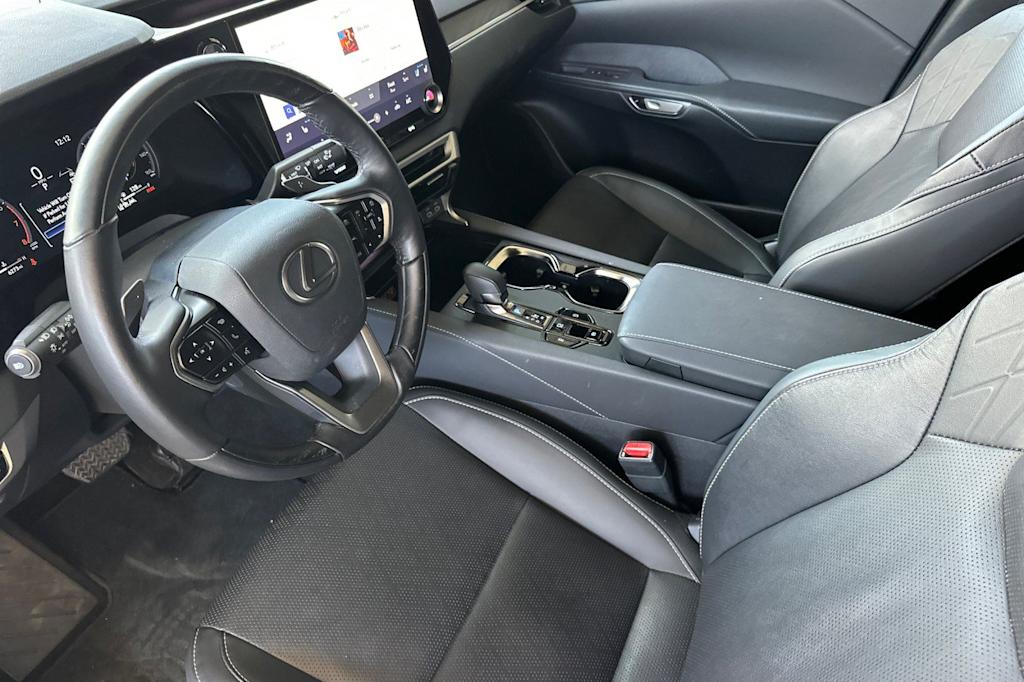 Thumbnail: 2025 Lexus RX - 9