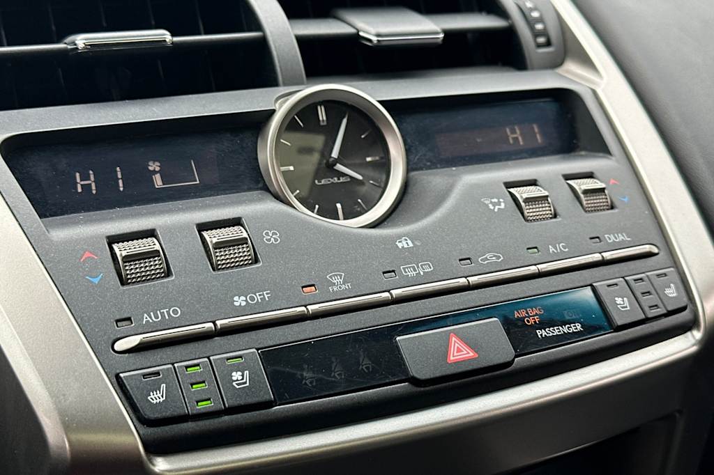 2019 Lexus NX 300 24
