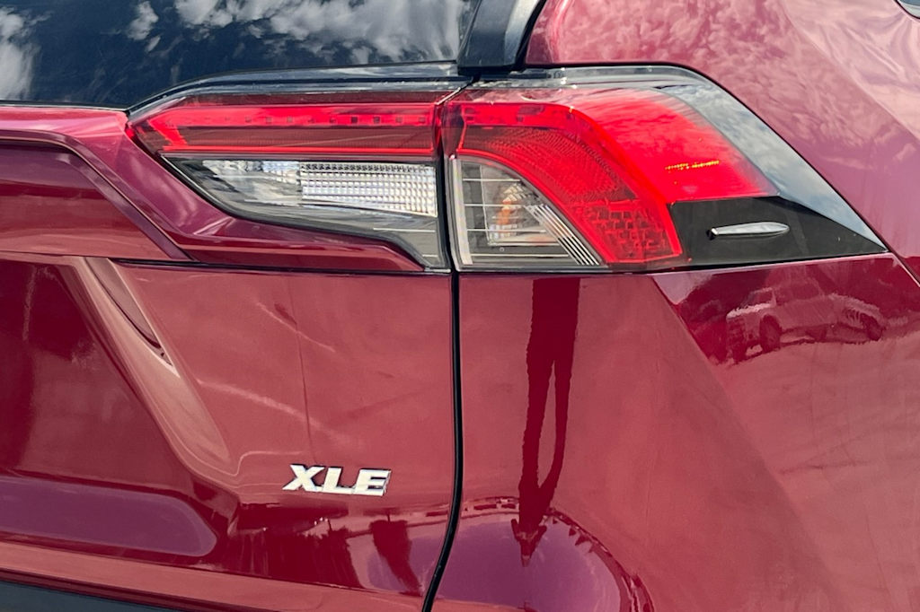 Thumbnail: 2020 Toyota RAV4 - 22