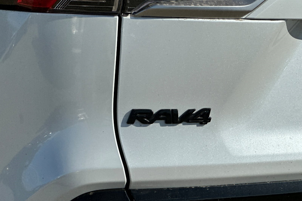 Thumbnail: 2025 Toyota RAV4 - 7