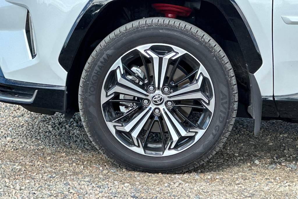 Thumbnail: 2025 Toyota RAV4 - 29