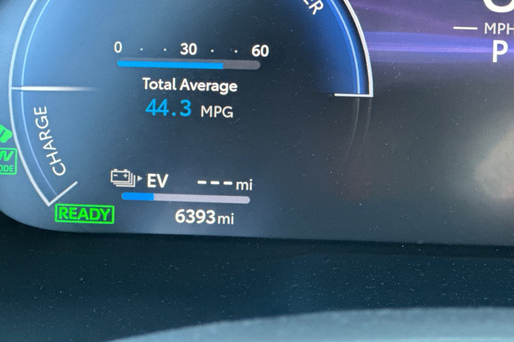 Thumbnail: 2025 Toyota RAV4 - 15