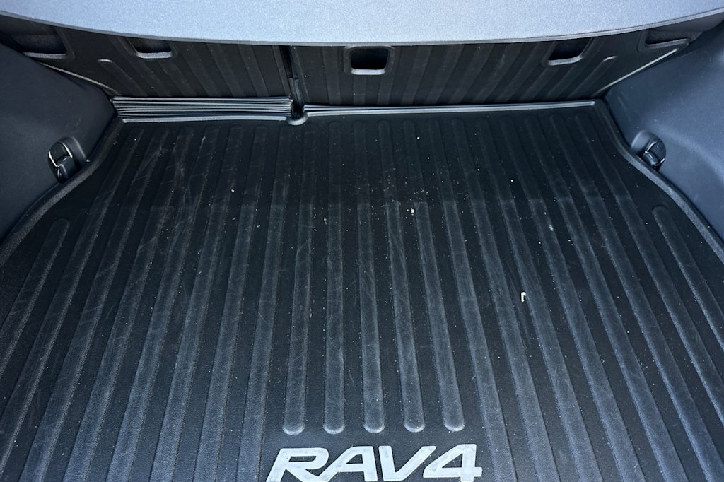 Thumbnail: 2025 Toyota RAV4 - 22