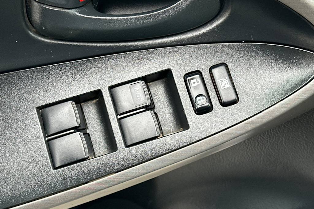 Thumbnail: 2008 Toyota RAV4 - 24