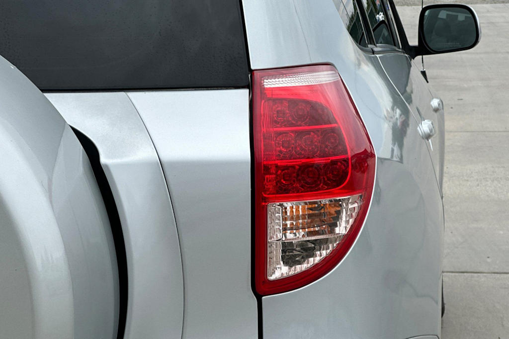 Thumbnail: 2008 Toyota RAV4 - 33