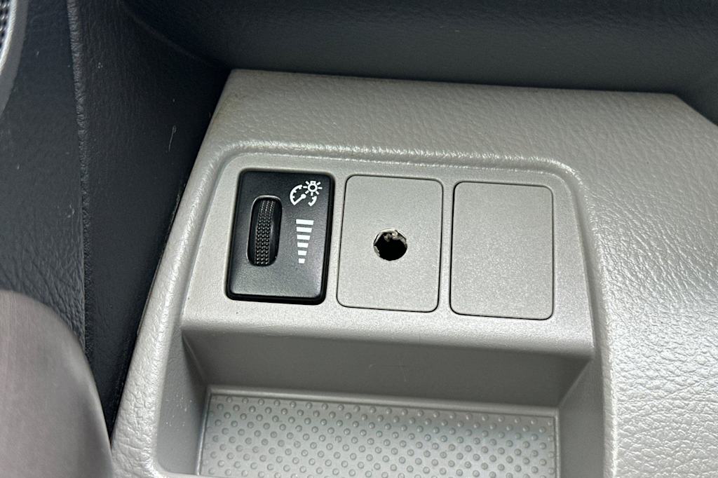 Thumbnail: 2008 Toyota RAV4 - 31