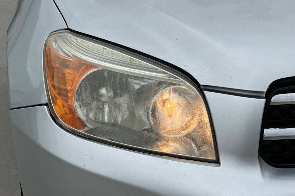 Thumbnail: 2008 Toyota RAV4 - 32