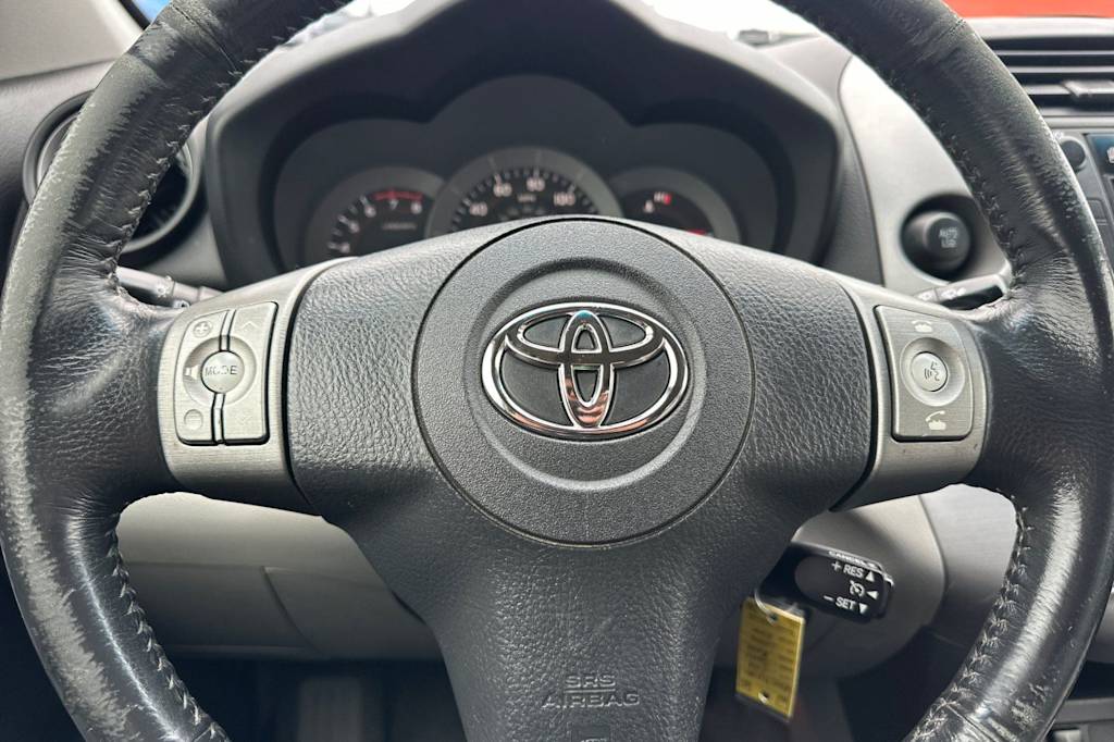 Thumbnail: 2008 Toyota RAV4 - 27