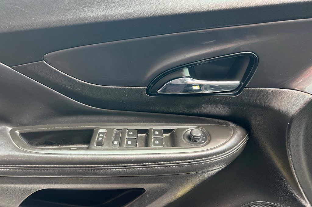 Thumbnail: 2019 Buick Encore - 22