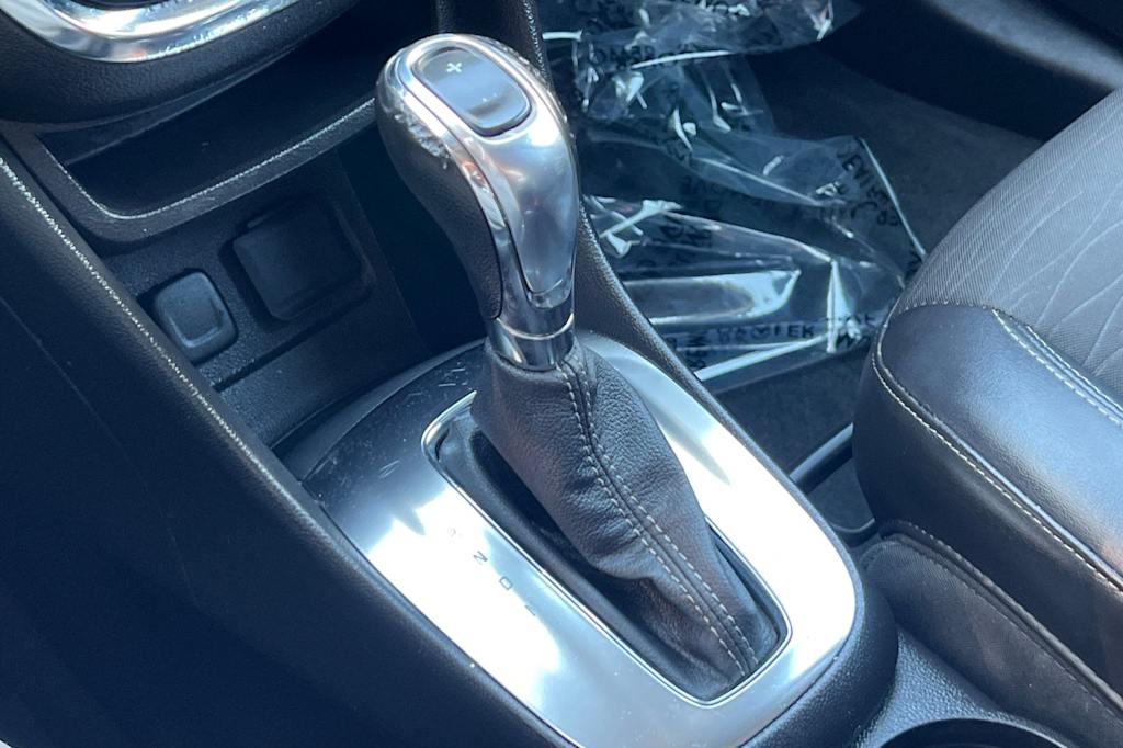 Thumbnail: 2015 Buick Encore - 15