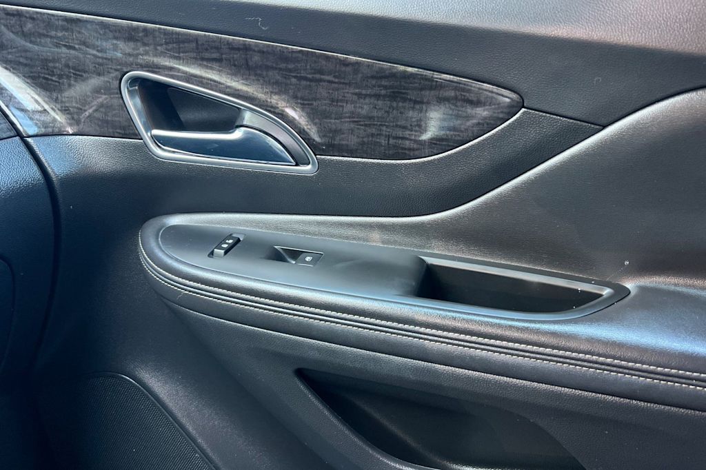 Thumbnail: 2015 Buick Encore - 25