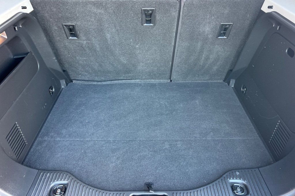 Thumbnail: 2015 Buick Encore - 17