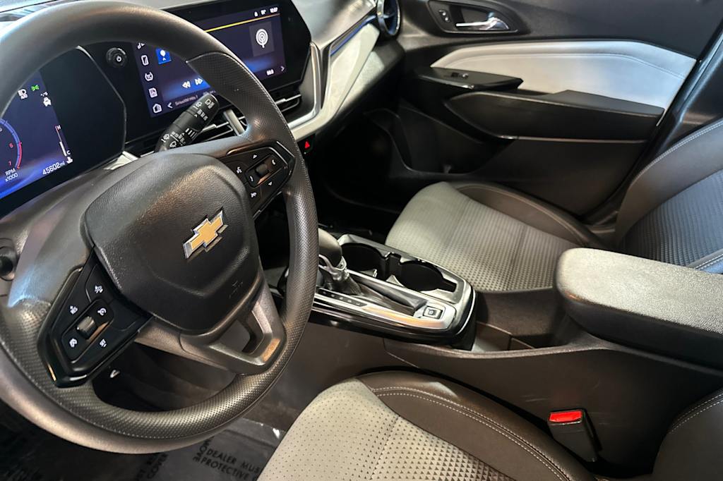Thumbnail: 2025 Chevrolet Trax - 9