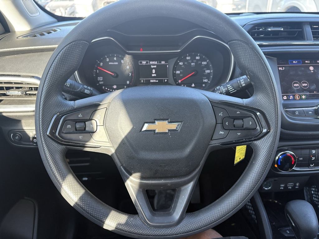 Thumbnail: 2023 Chevrolet TrailBlazer - 9