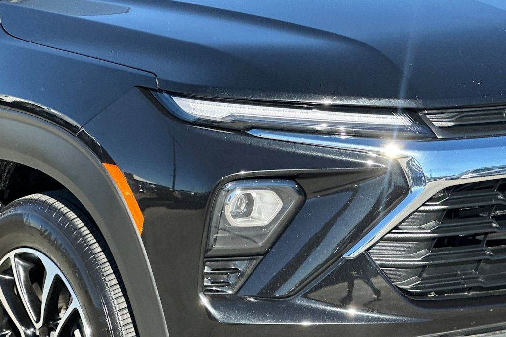 Thumbnail: 2025 Chevrolet TrailBlazer - 33