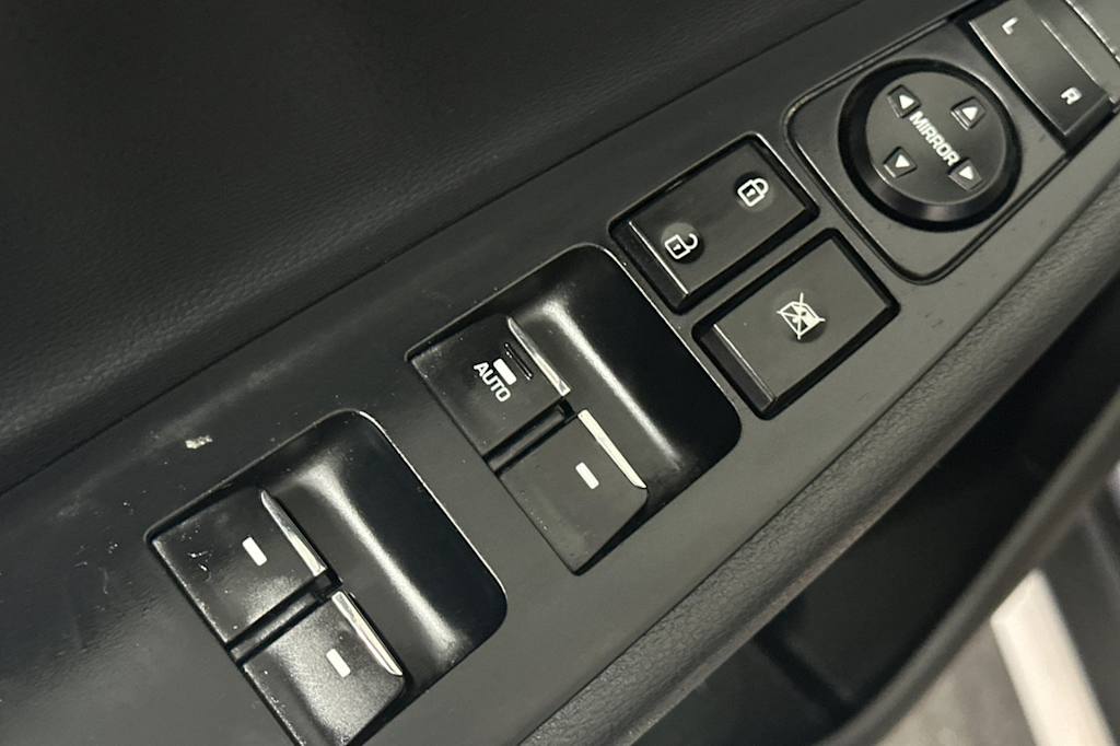 Thumbnail: 2018 Hyundai Tucson - 23