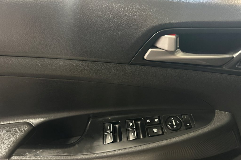 Thumbnail: 2018 Hyundai Tucson - 22