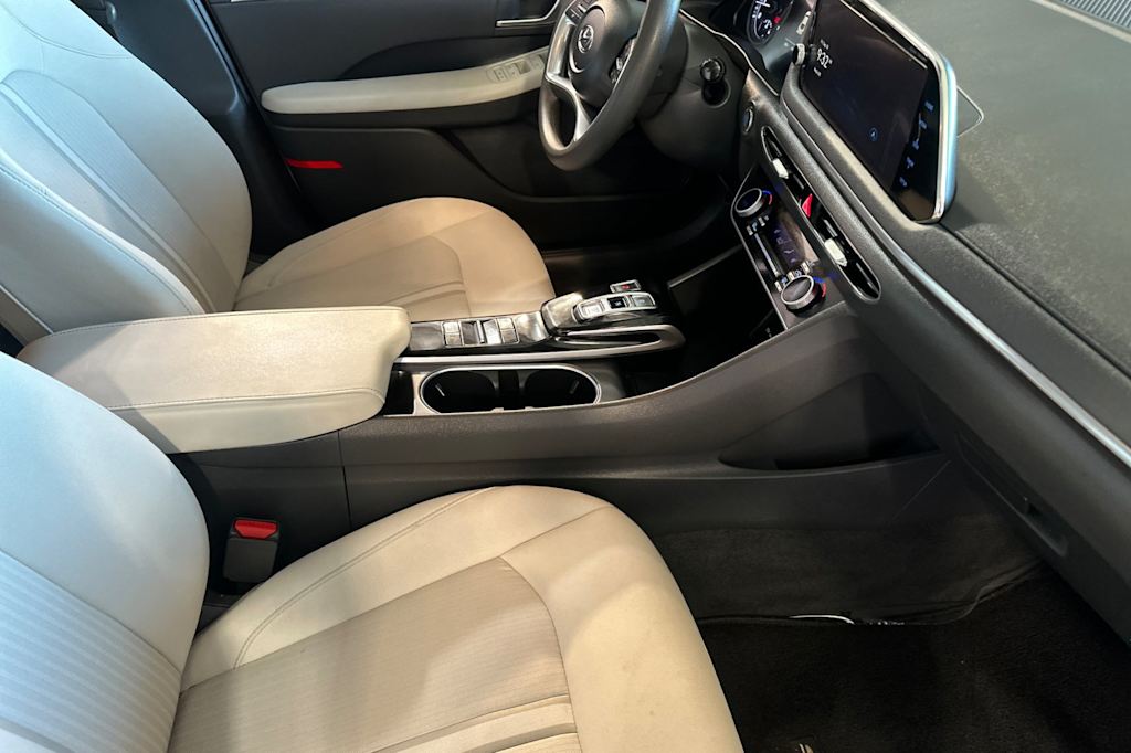 Thumbnail: 2023 Hyundai Sonata - 9
