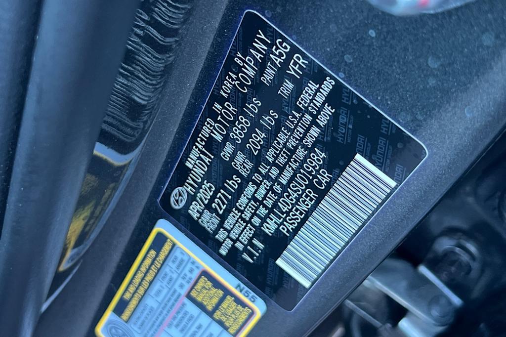 Thumbnail: 2025 Hyundai Elantra - 18