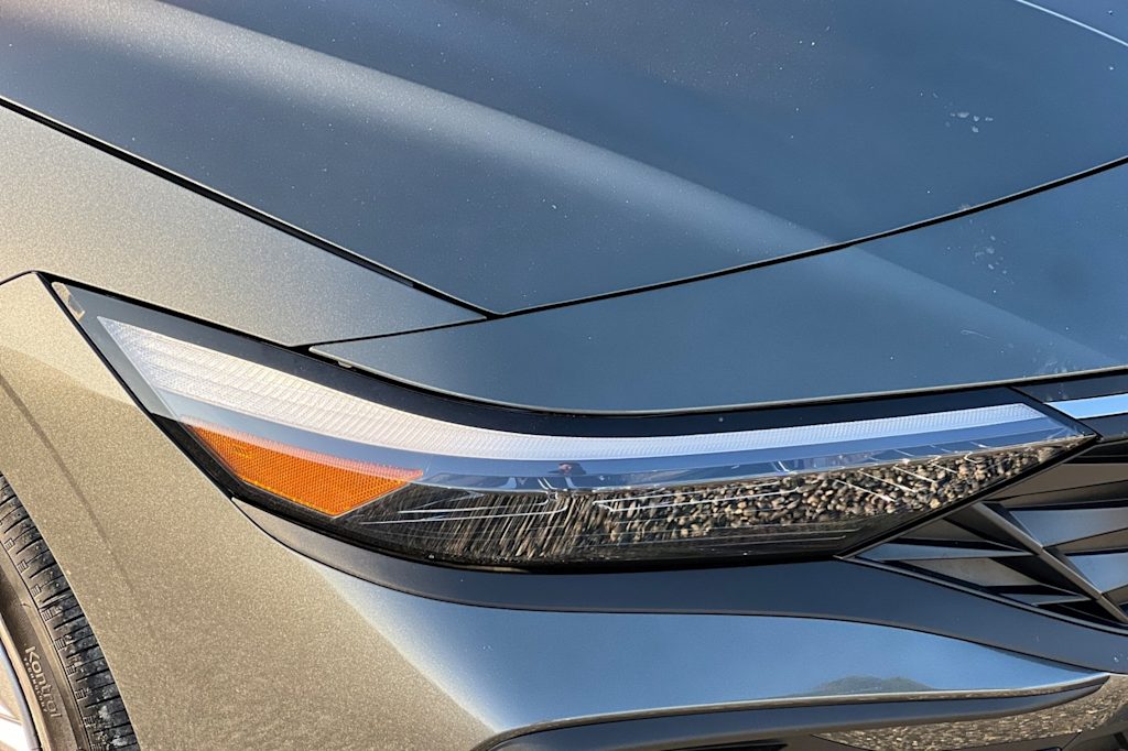 Thumbnail: 2025 Hyundai Elantra - 32