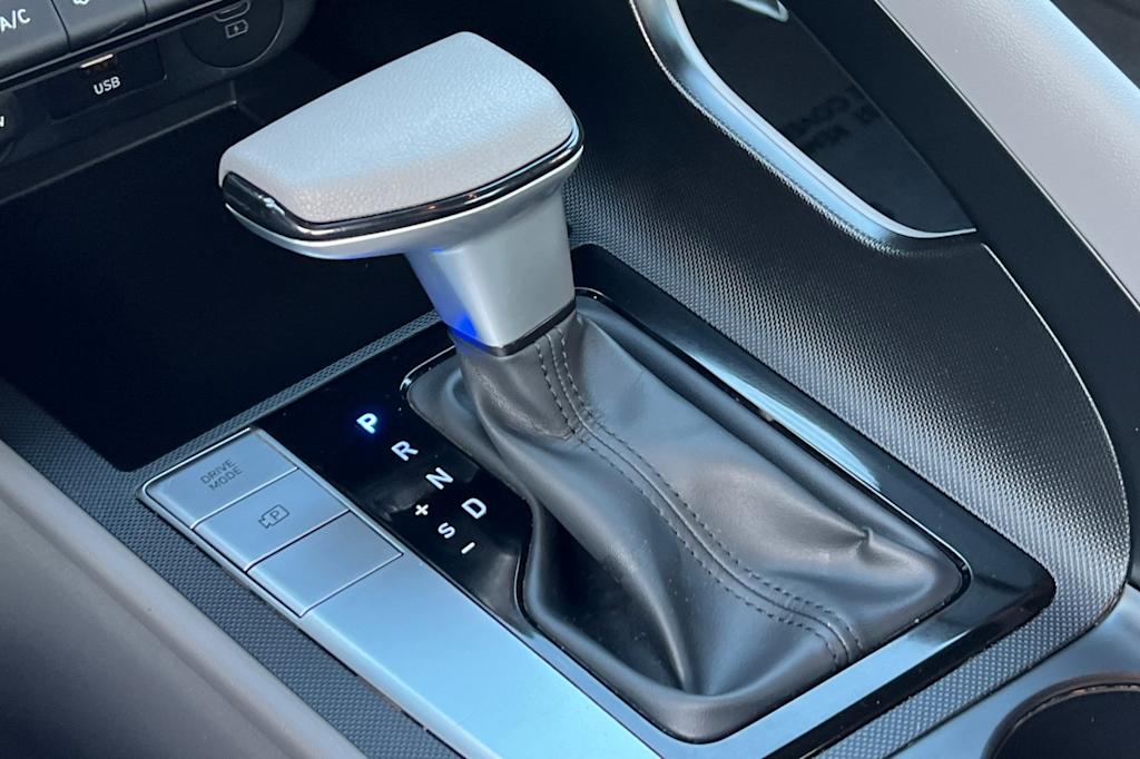 Thumbnail: 2025 Hyundai Elantra - 15