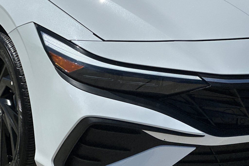Thumbnail: 2026 Hyundai Elantra - 33