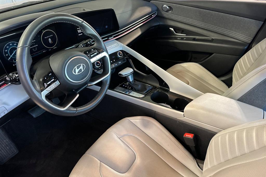 Thumbnail: 2025 Hyundai Elantra - 9