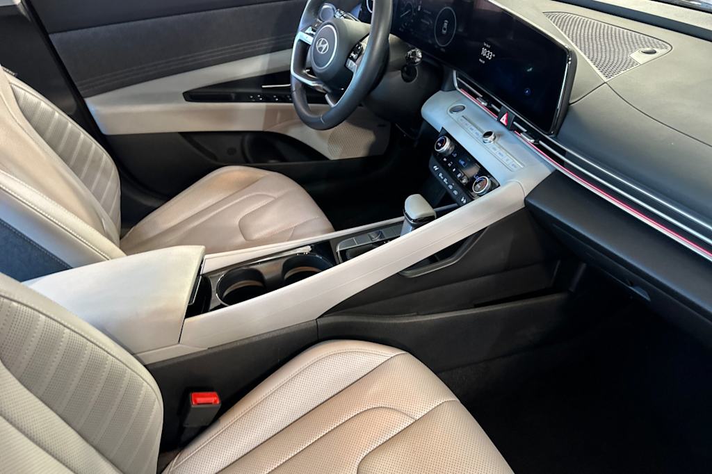 Thumbnail: 2025 Hyundai Elantra - 13