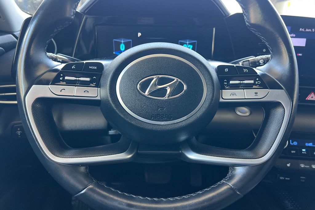 Thumbnail: 2022 Hyundai Elantra - 28