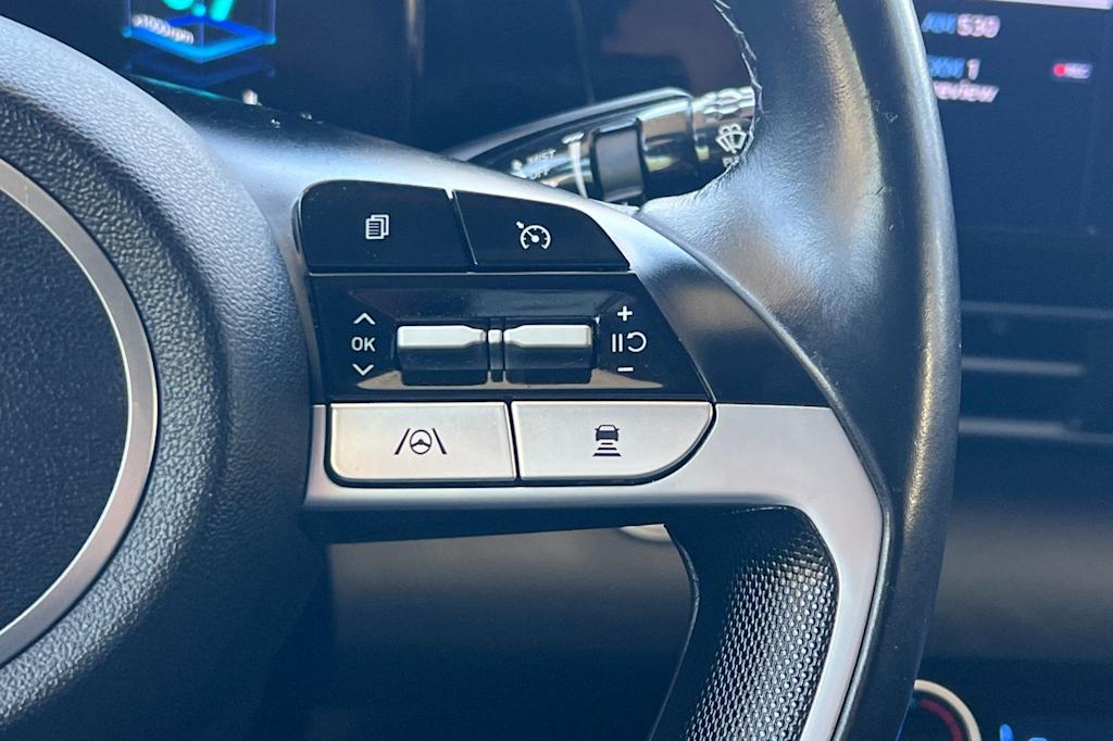 Thumbnail: 2022 Hyundai Elantra - 29