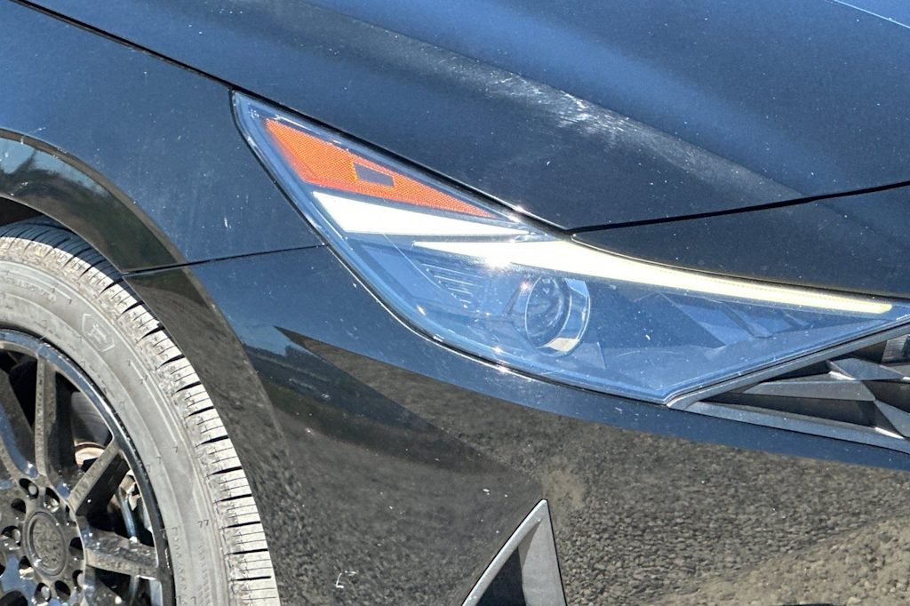 Thumbnail: 2022 Hyundai Elantra - 7