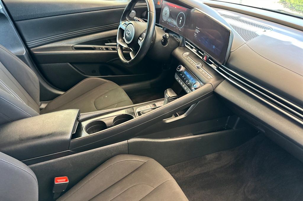 Thumbnail: 2023 Hyundai Elantra - 13