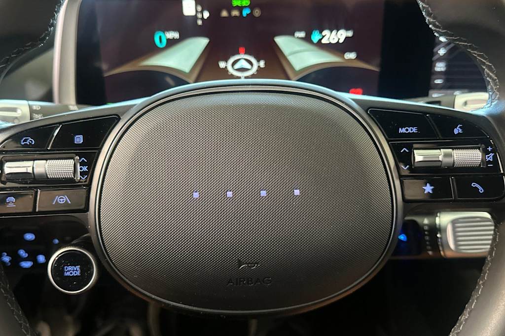 Thumbnail: 2023 Hyundai Ioniq 6 - 26