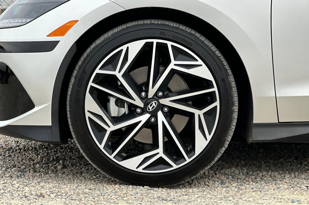 Thumbnail: 2023 Hyundai Ioniq 6 - 7