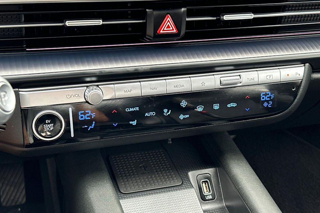 Thumbnail: 2023 Hyundai Ioniq 6 - 27