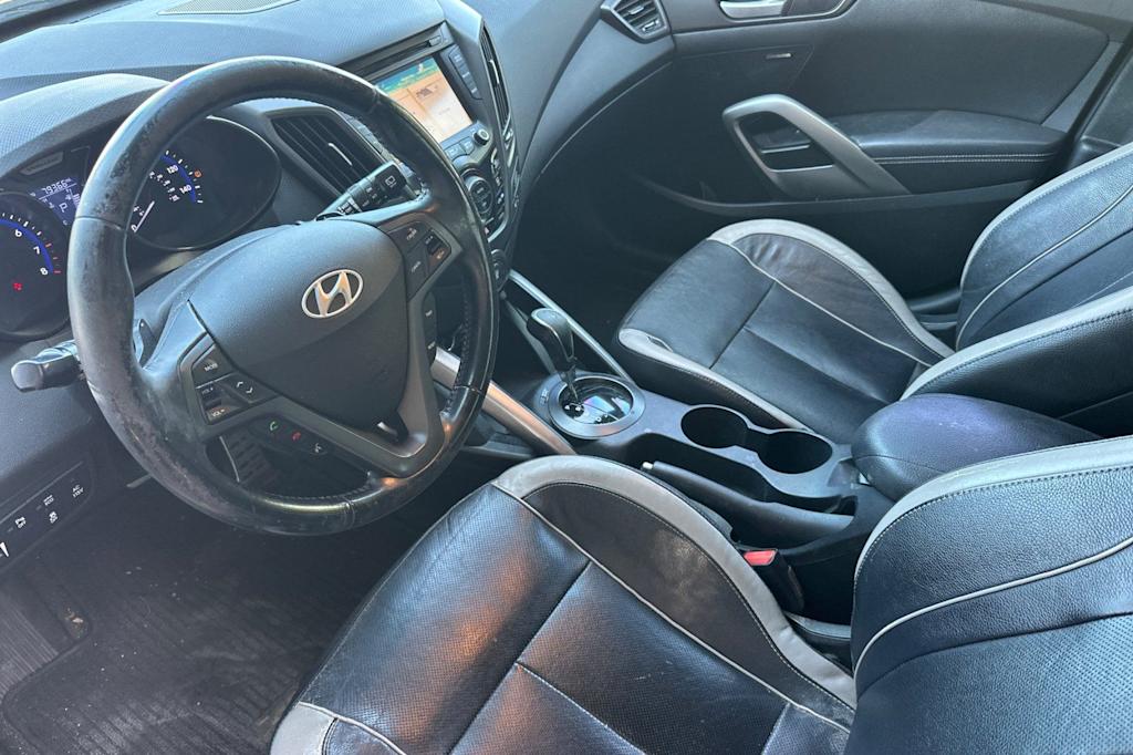 Thumbnail: 2015 Hyundai Veloster - 9