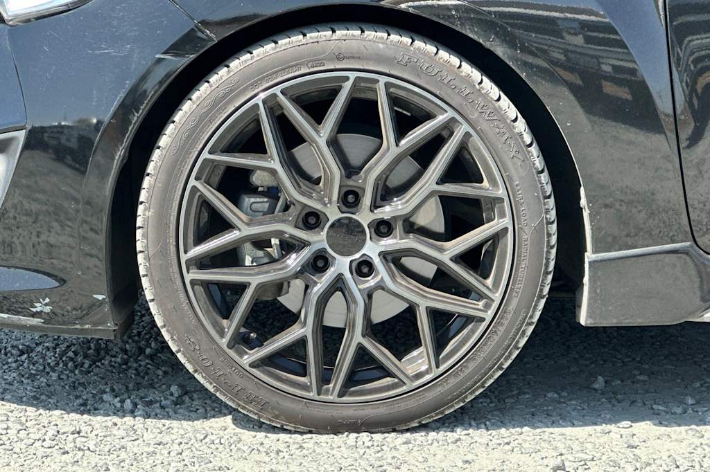 Thumbnail: 2015 Hyundai Veloster - 8