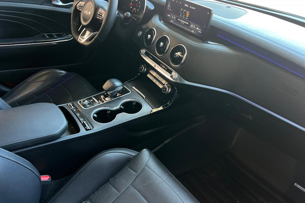 Thumbnail: 2022 Kia Stinger - 13
